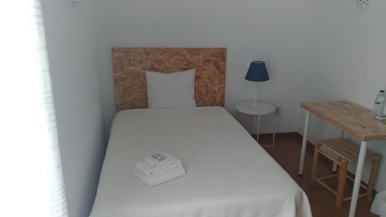 Route 2 Torrao Otel Oda fotoğraf